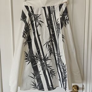 Vintage 1960s Hawaiian Bamboo Print Midi Skirt in Black & Cream SZ Small Resort